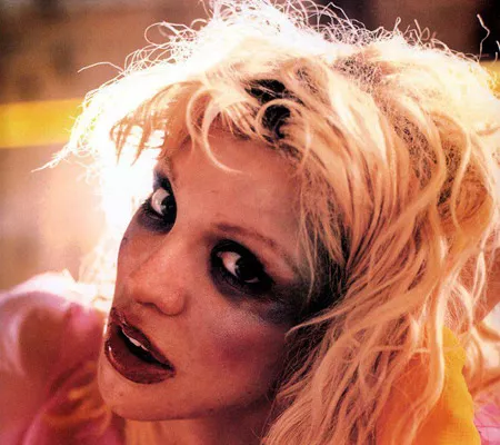 Hole-koncert aflyses