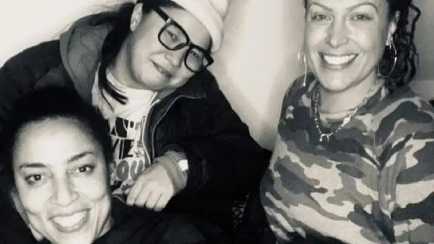 Natasjas "Til banken" udkommer med de oprindelige gæstevokalister