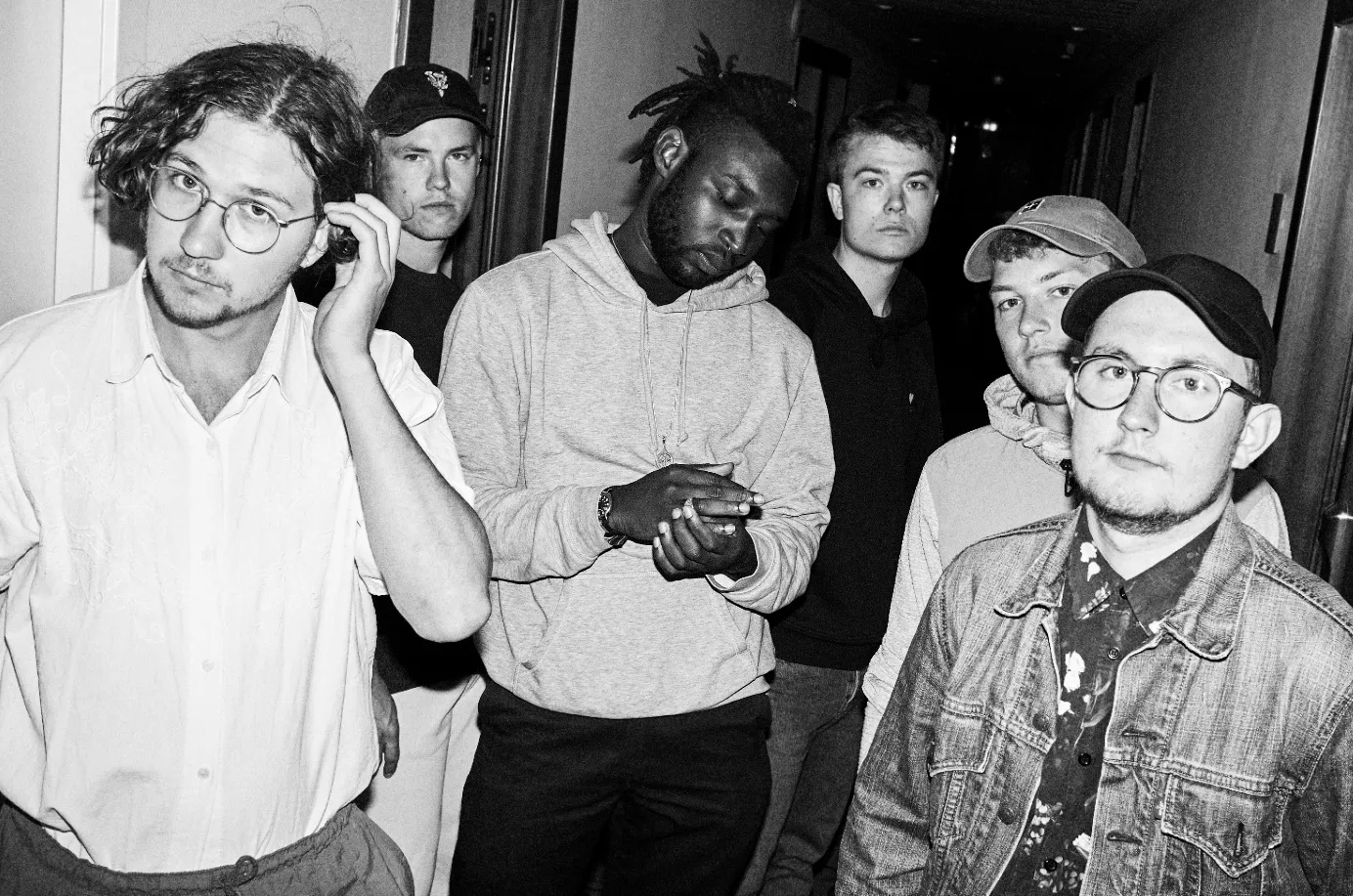 ANMELDELSE: Trygt og lunkent i skyggen