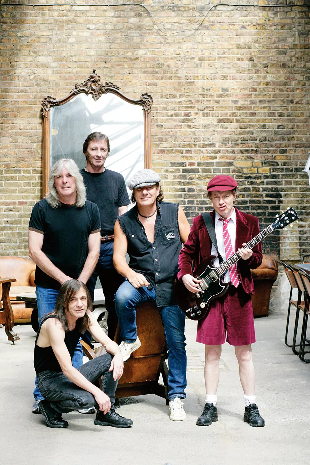 AC/DC lægger afstand til sigtet trommeslager