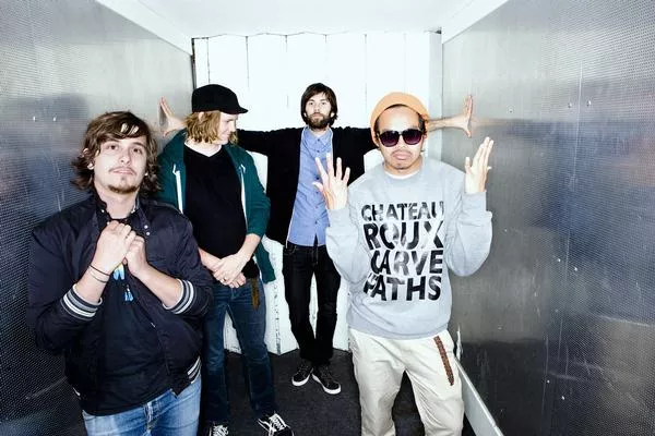 Top Fem: The Temper Trap