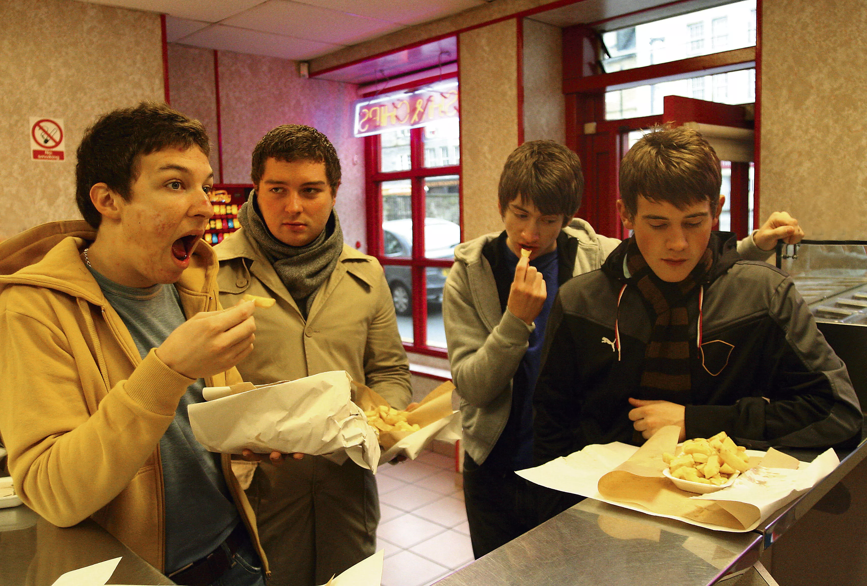 Arctic Monkeys-bassist overvejede selvmord efter exit fra band