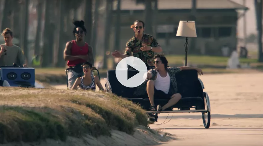 Se Lukas Grahams nye video til “Drunk in the Morning”