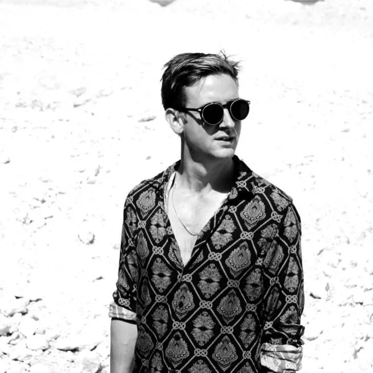 ANMELDELSE: Ambient virvar af skiftevis godter og ren kaos