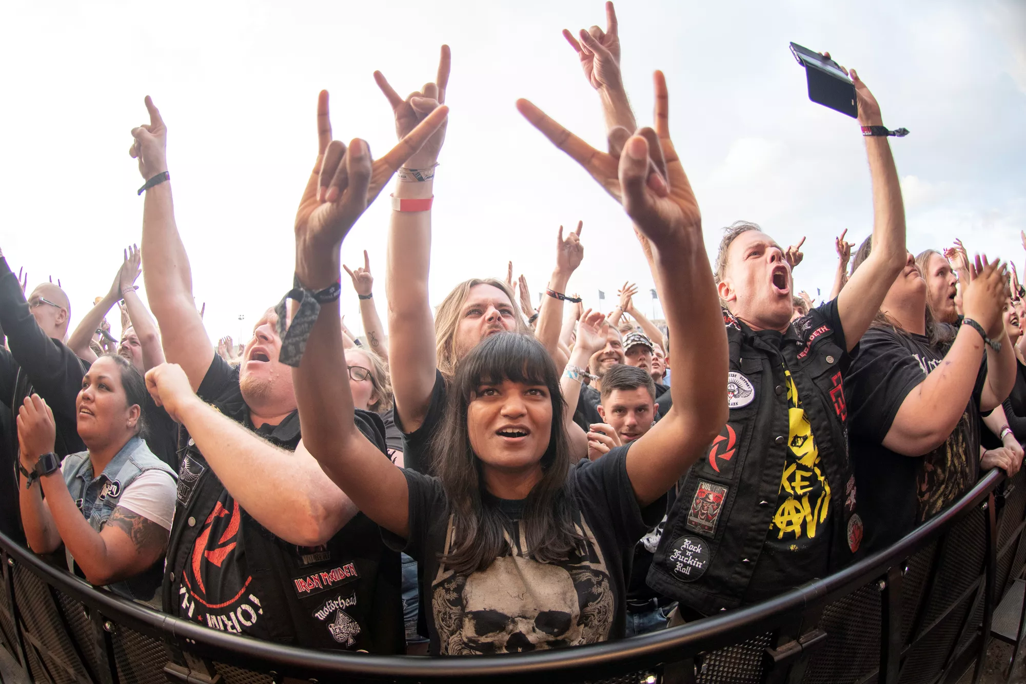 Fotoserie: Højt humør, horn og headbanging på Copenhell
