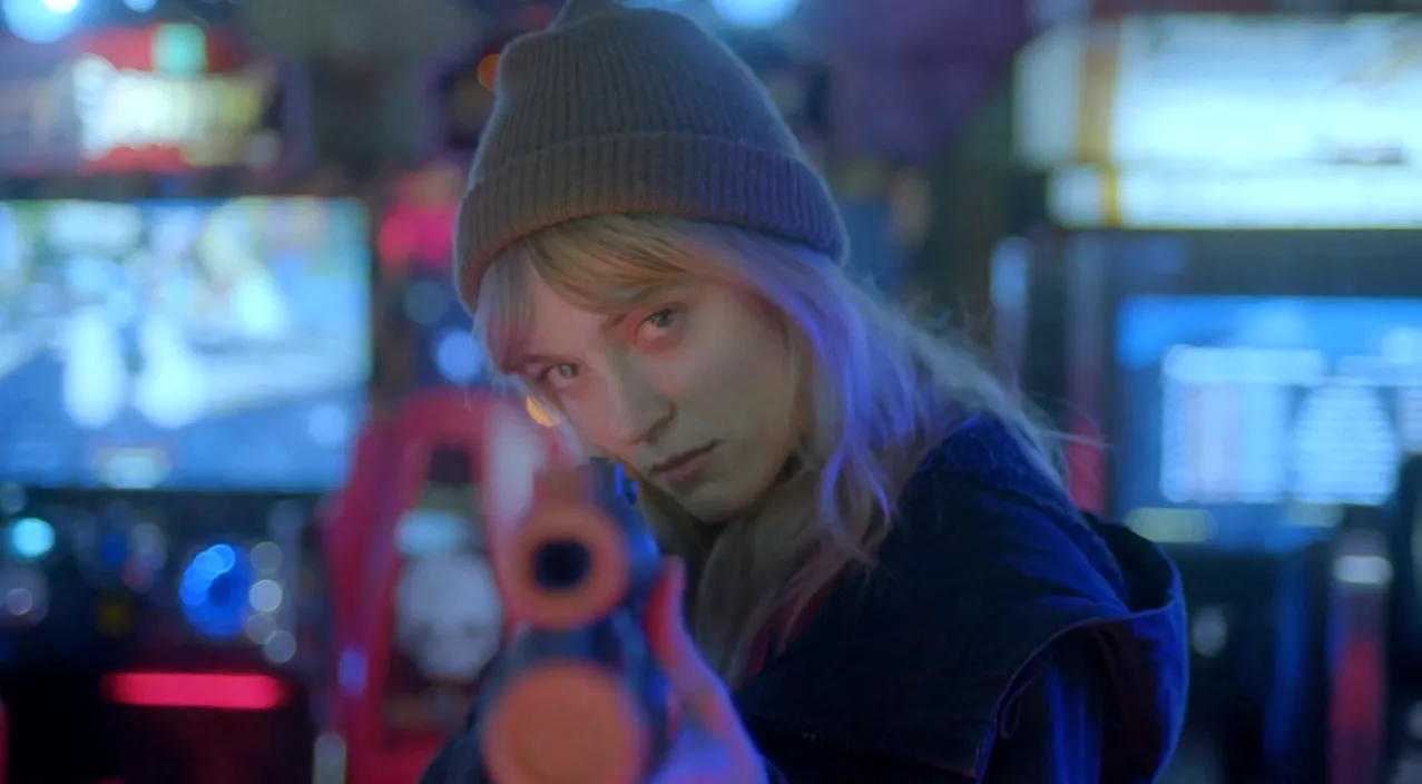 Se Scarlet Pleasure lægge billeder til NYC-romance