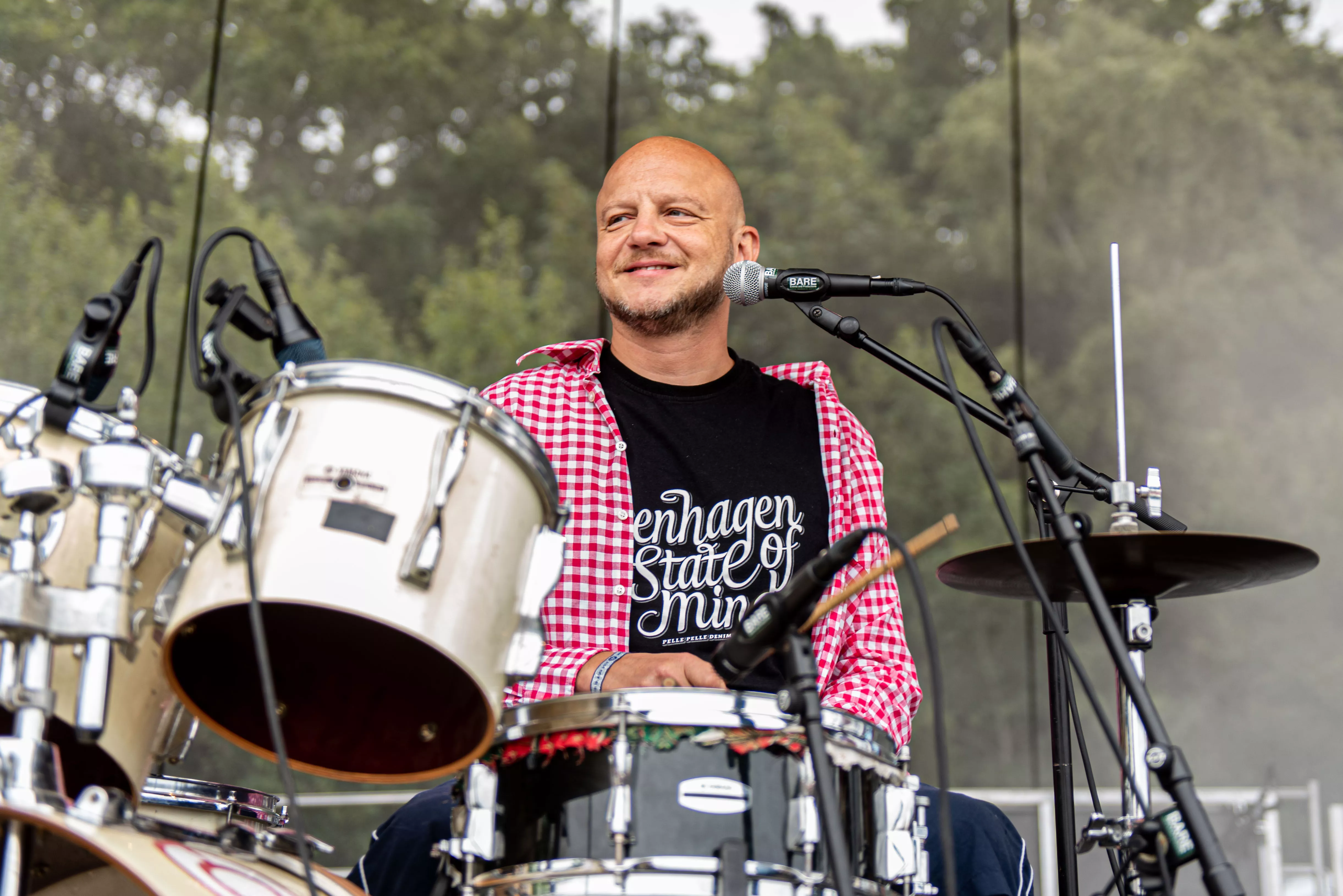 ANMELDELSE: Dansktop-motoren kører som smurt på Humørekspressen 