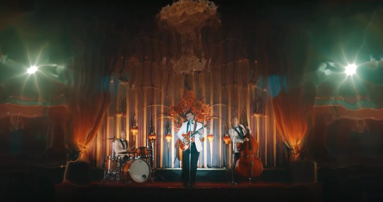 Musikvideo: Biffy Clyro tjekker ind på Ondskabens Hotel