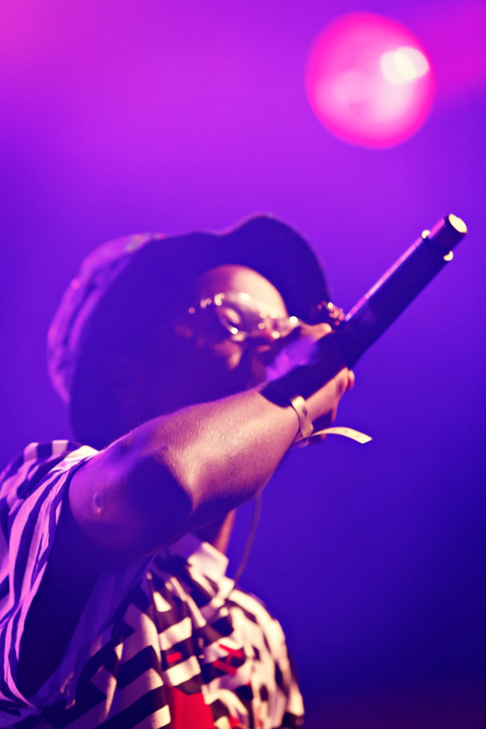 Hiphopstjärnan bröt vaktens näsben