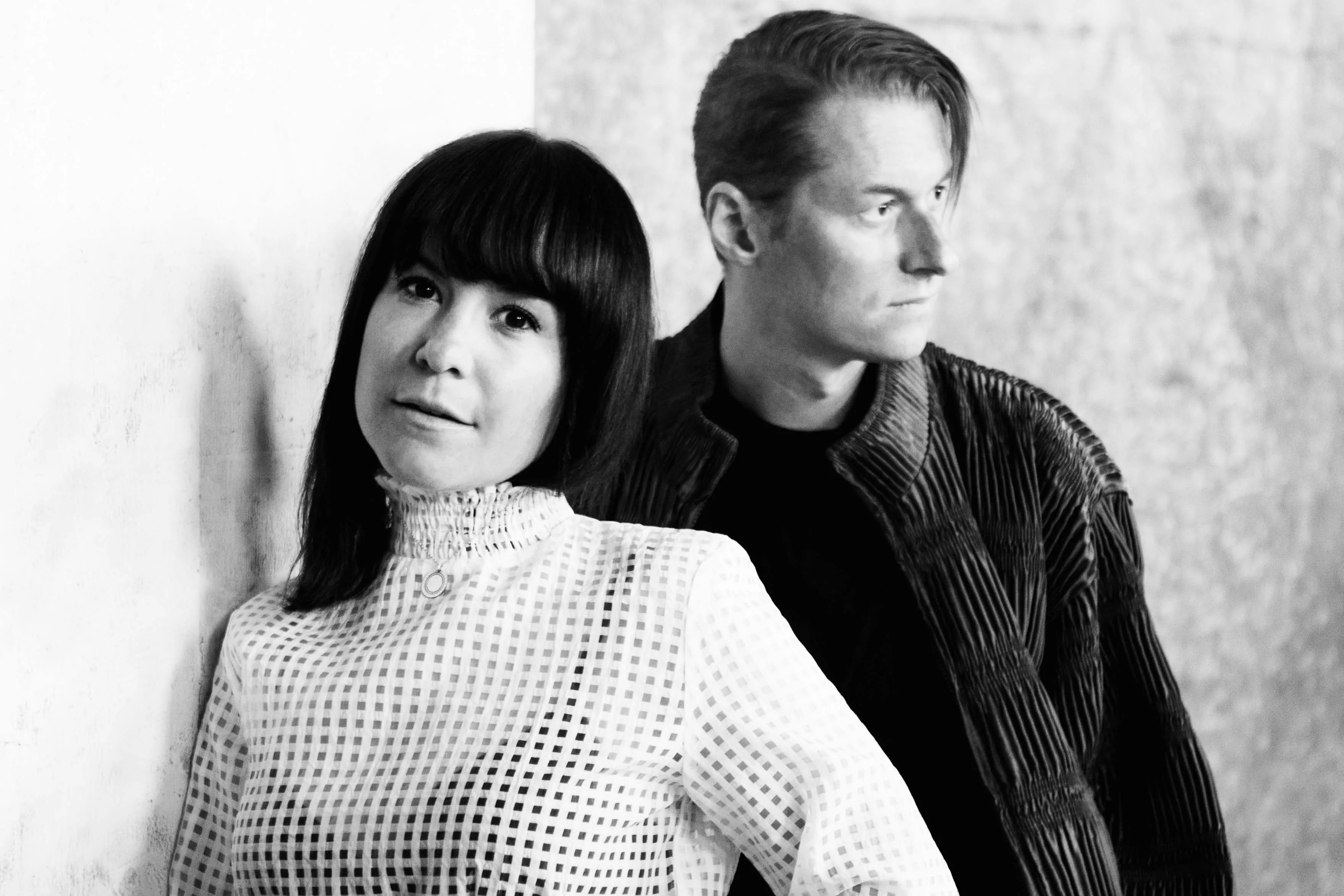 ANMELDELSE: Charme og dybde hos den elektroniske duo