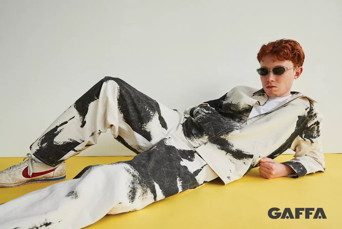 MÅNEDENS FORSIDE-INTERVIEW: Under huden på den cooleste kat i britisk musik