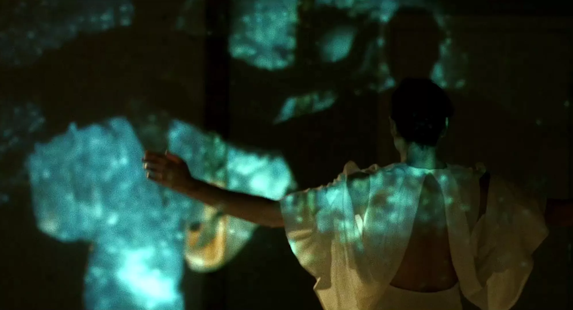 VIDEOPREMIÄR: Rebekka Karijord – Home