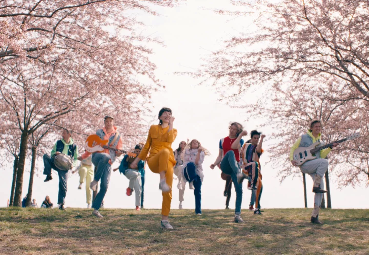 VIDEO: Lovende Lucky Lo er lyden af tider, der mødes