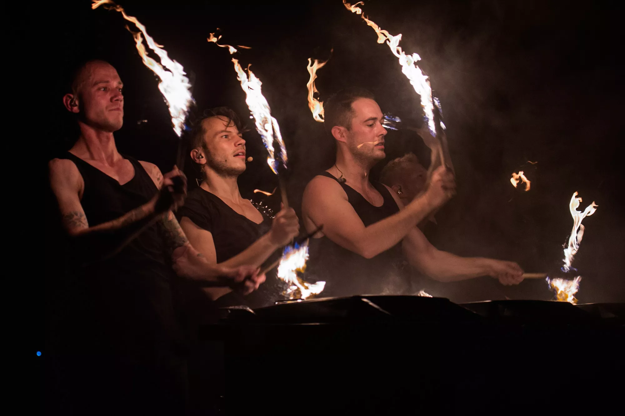 Fotoserie: Se Copenhagen Drummers gennem ild og vand