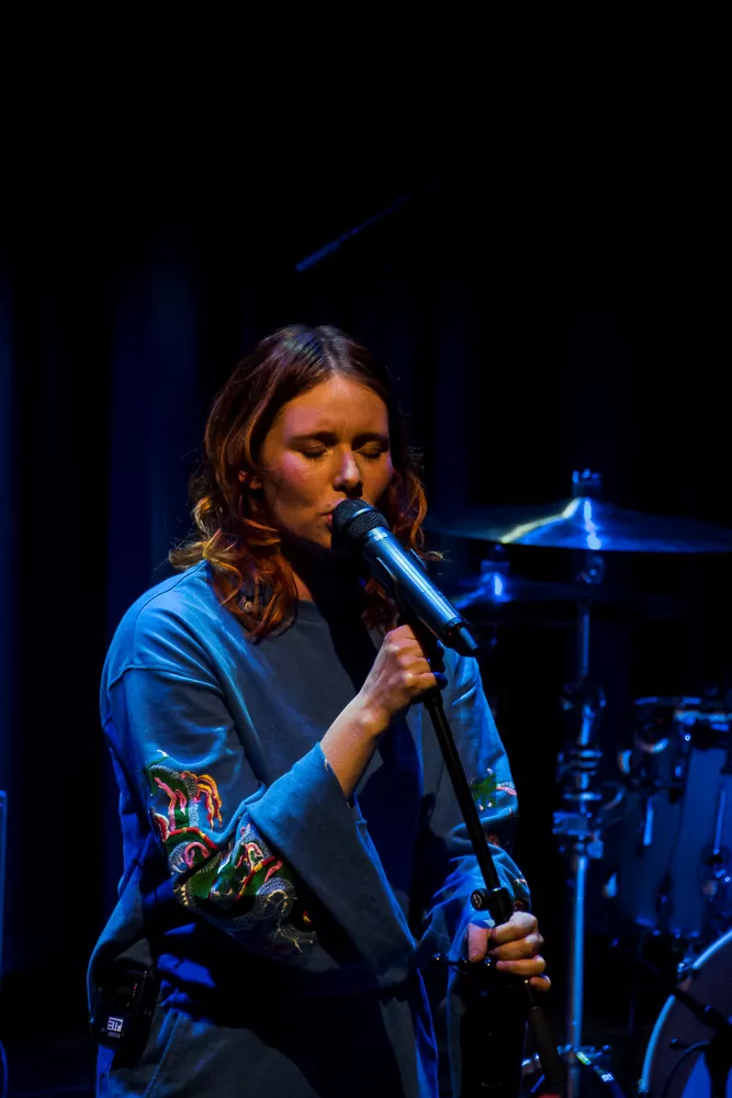 Humor, håb og en tur rundt i følelsesregistret