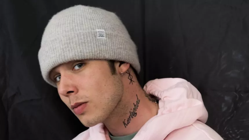 Hugo Helmig annoncerer stor turné i Danmark og Tyskland