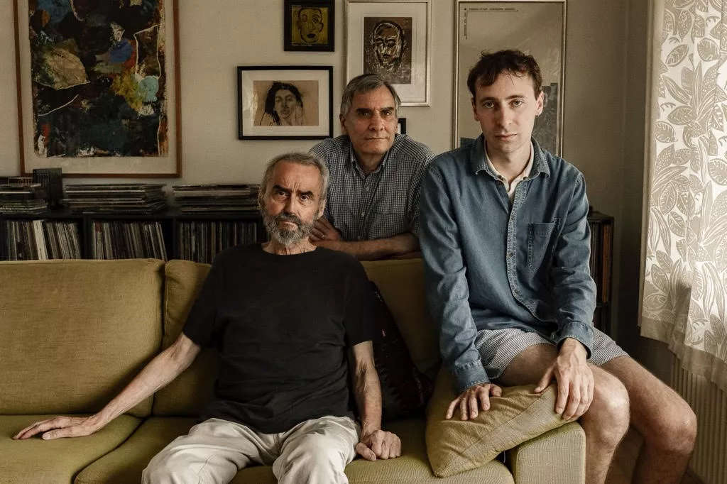 ANMELDELSE: Fra de dødes land