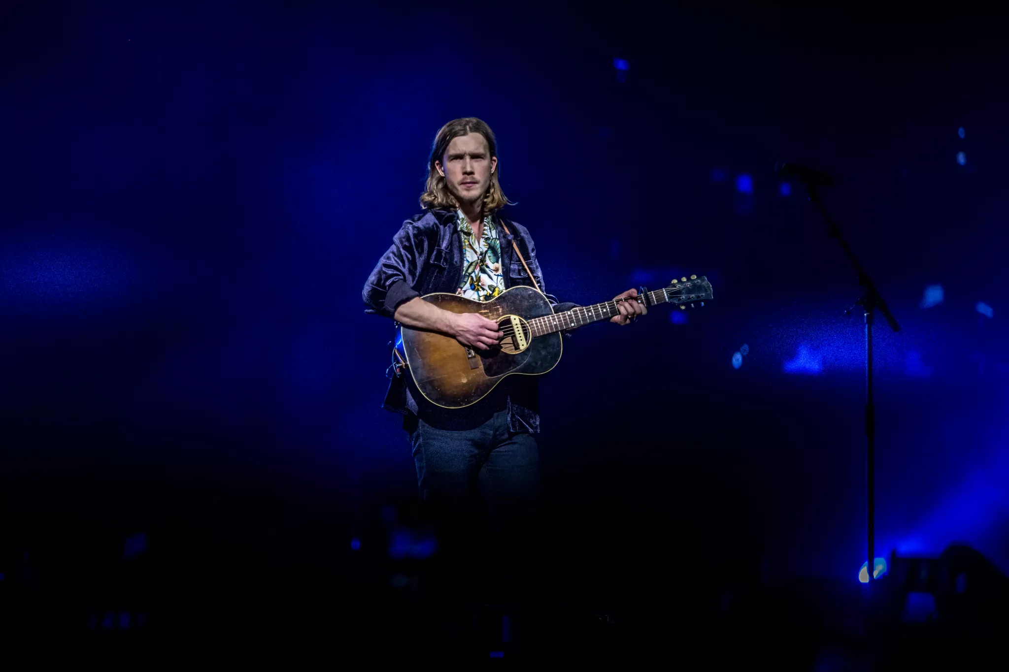 Andreas Moe lånade ut sin röst till Avicii – släpper nu sin egna akustiska version