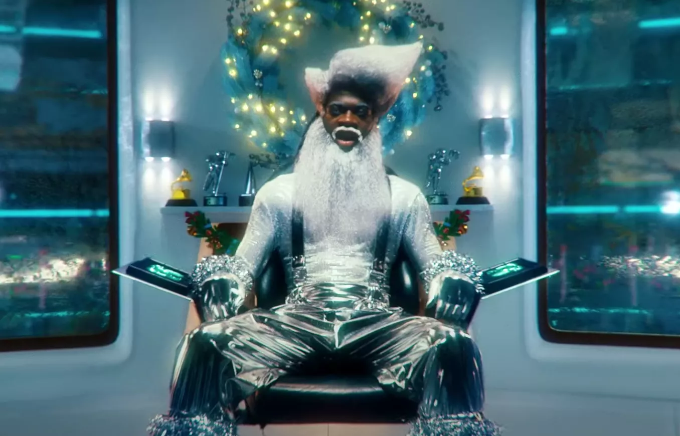 Lil Nas X er hovedperson i sci-fi-juleeventyr på ny single 