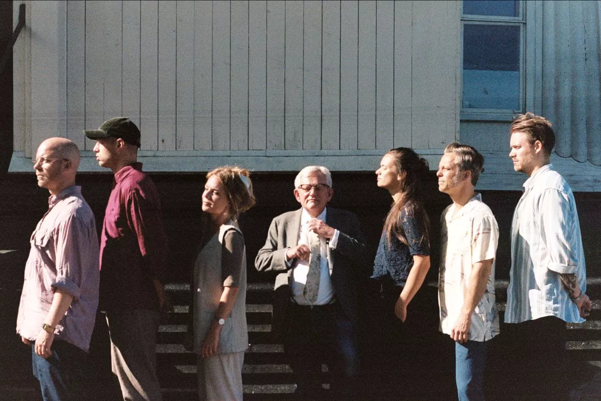 En sand mester i inciterende iscenesættelse