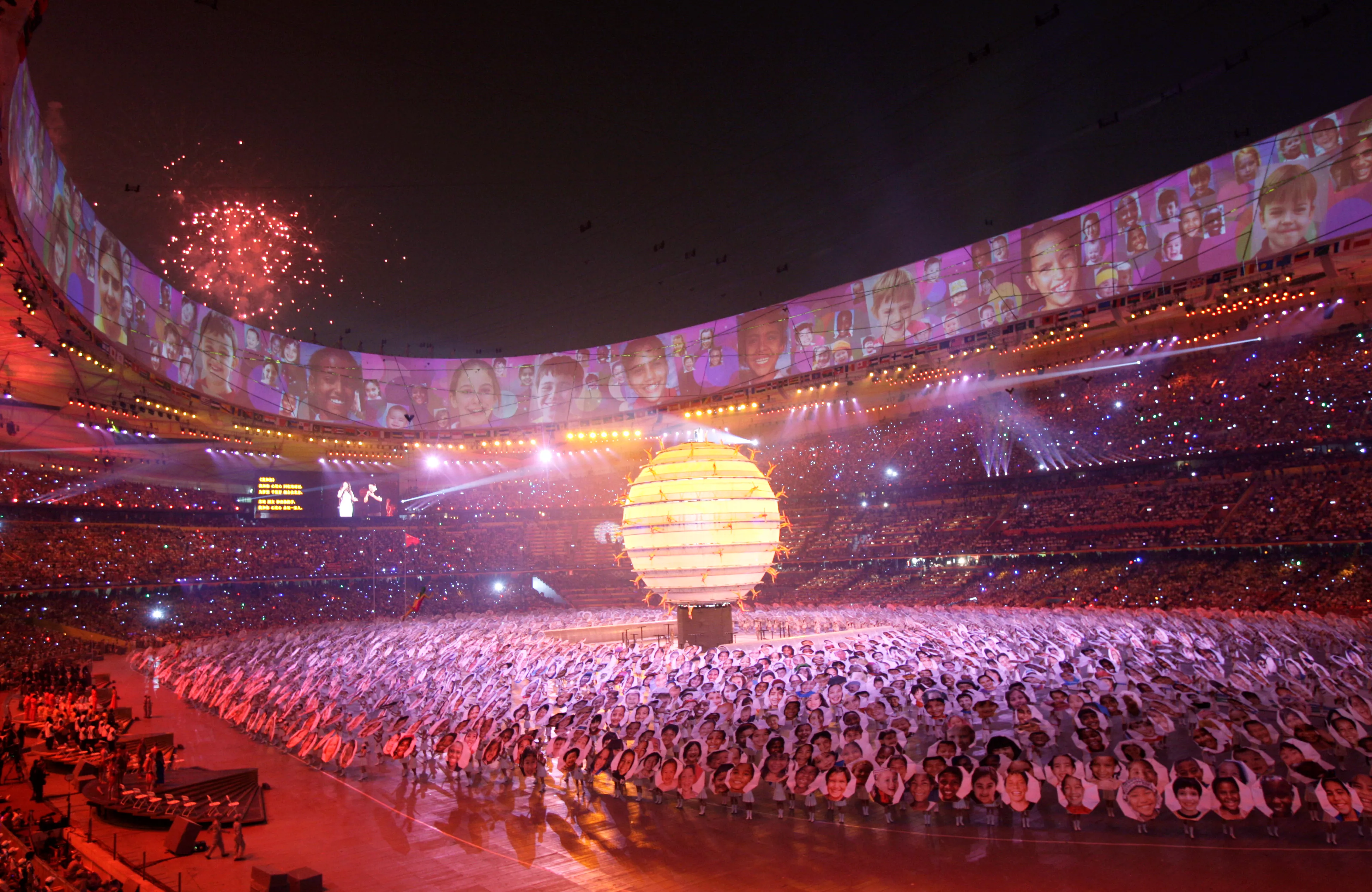 Kina innfører ny lov for å sikre at nasjonalsangen fremføres «korrekt»