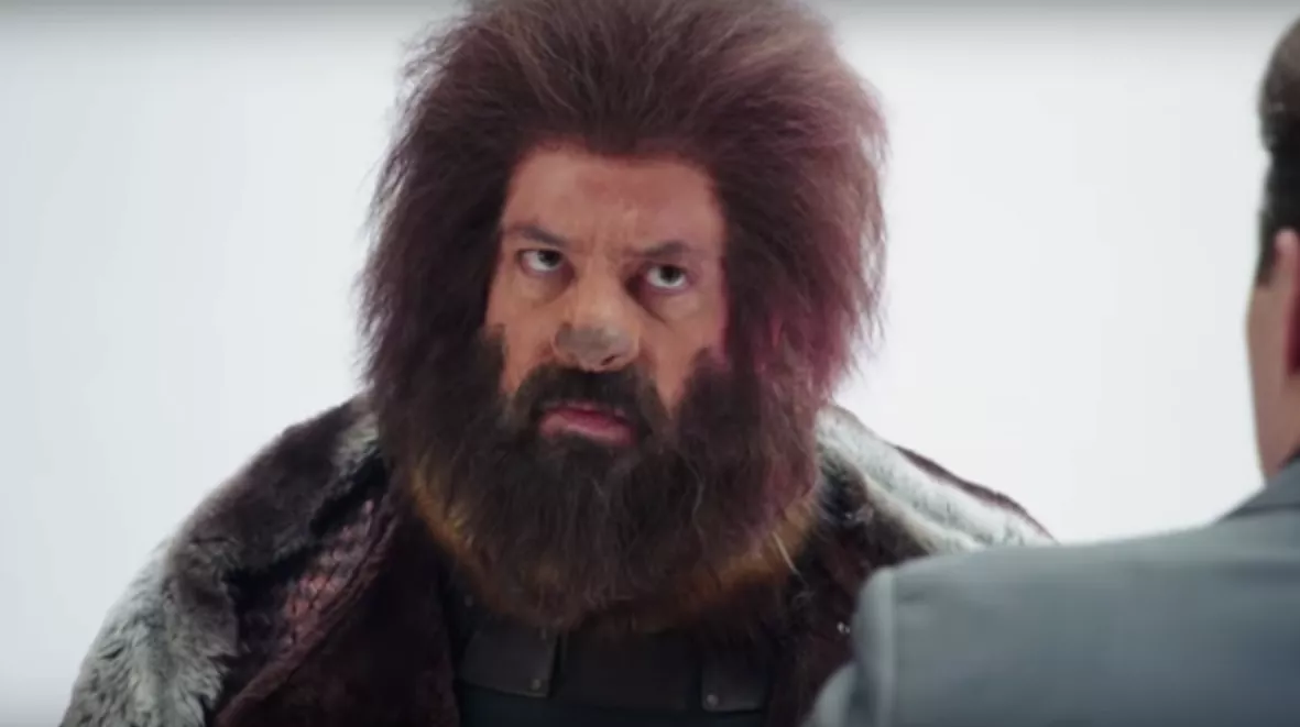 Se Dave Grohl forklædt som ulvemand i Saturday Night Live-sketch