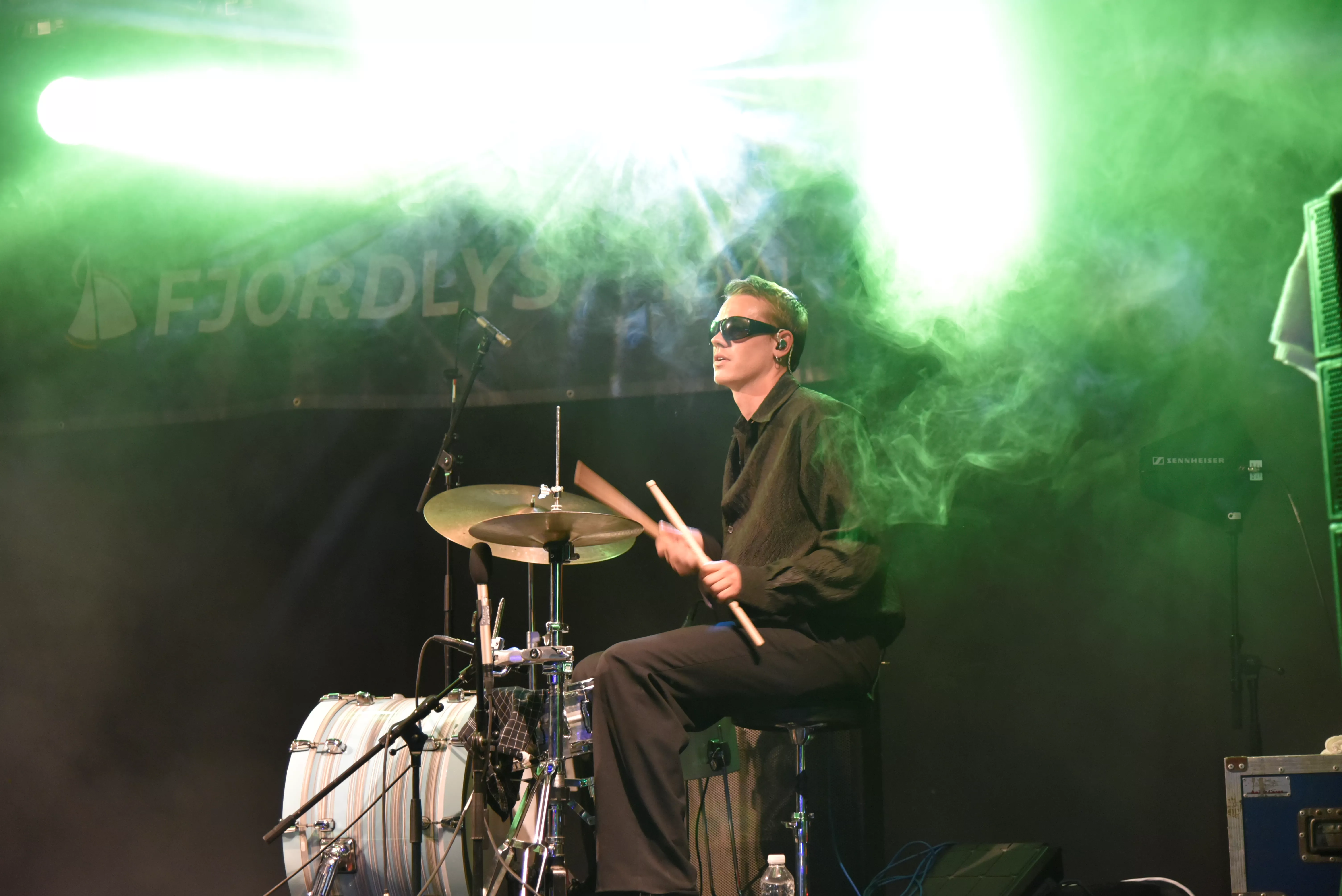 ALSACE leverede elektronisk elegance og atmosfærisk intensitet på Fjordlys Festival 2024 – og satte barren højt for de kommende år. Foto: Kristine Schäfer Henningsen, Fjordlys Festival ©