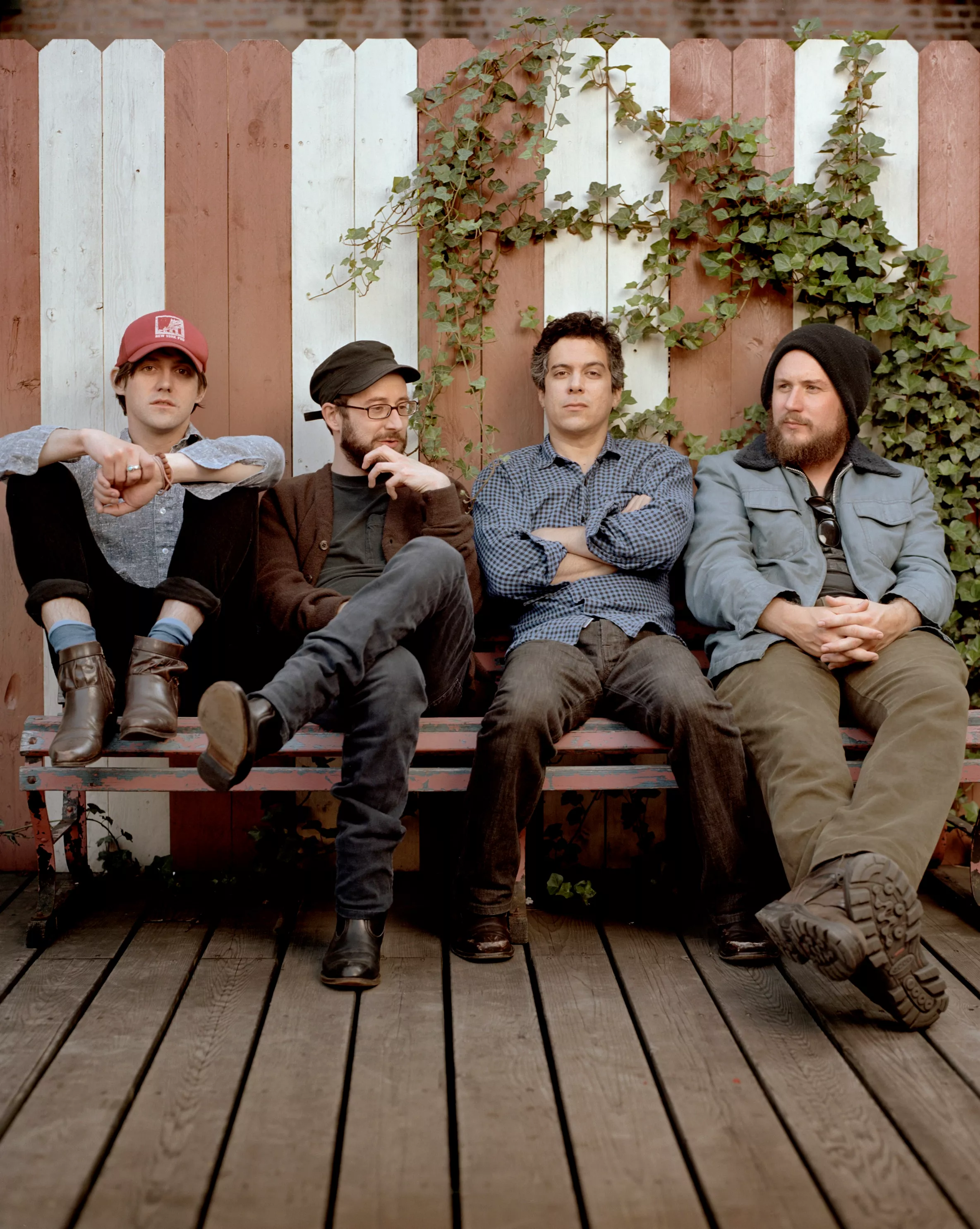 Monsters Of Folk flytter dansk koncert