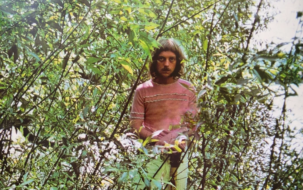 Pugh Rogefeldt firar klassiskt album med turné – "Sover med spikskorna på"