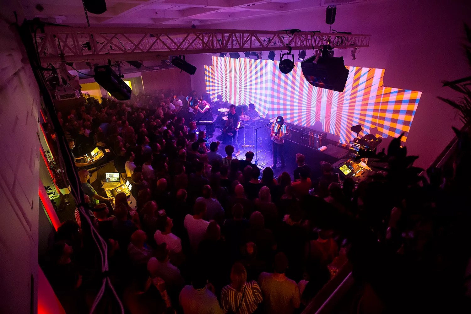 Slik så det ut da Slowdive spilte sin mest intime konsert på 25 år