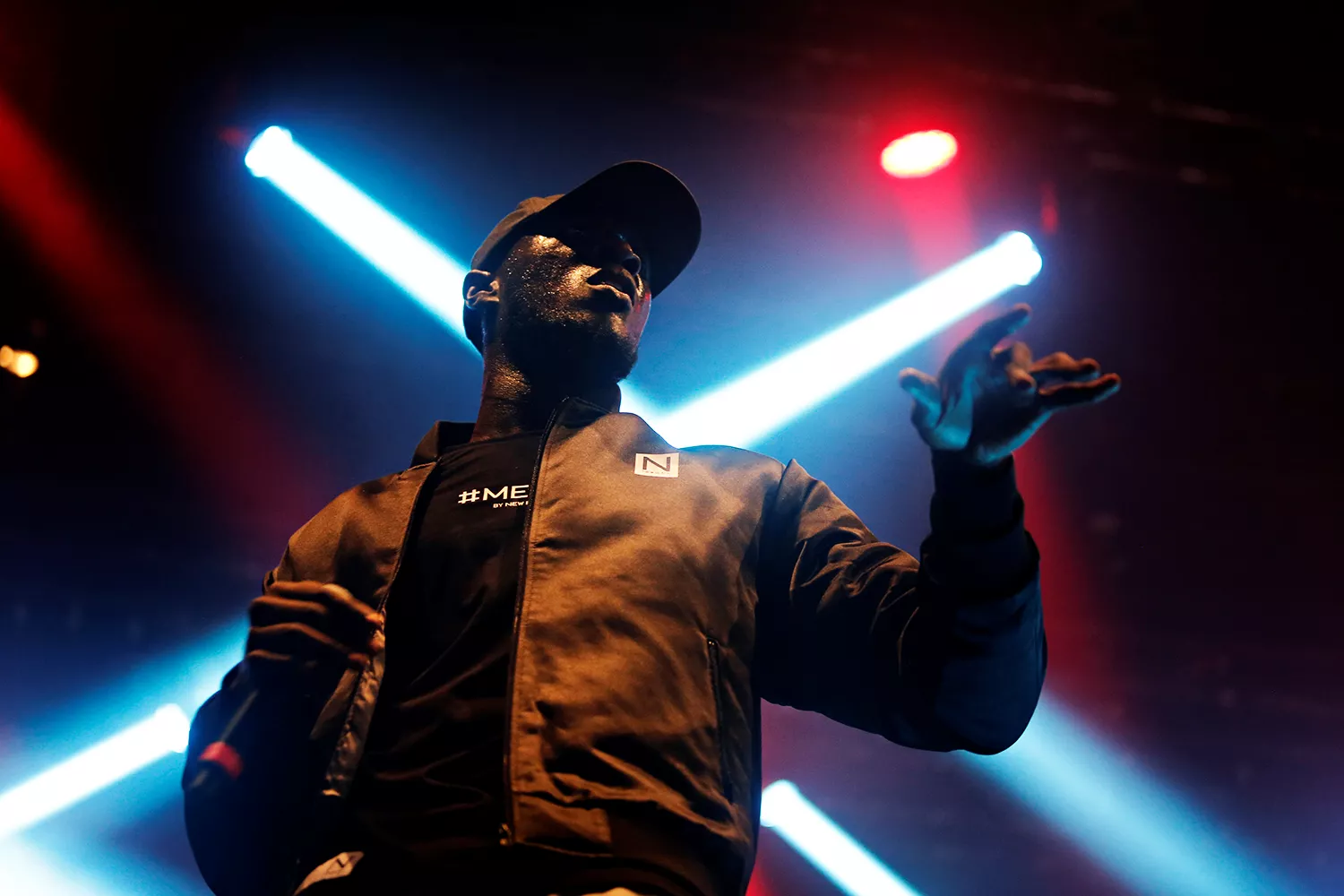 Stormzy flyr fansen til Spania