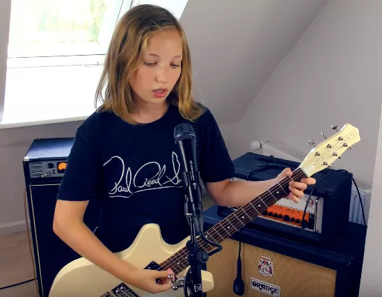 VIDEO: Er hun Danmarks nye, store rockhåb?