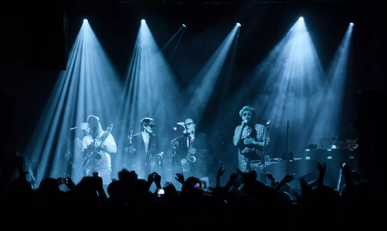 Interview: Fat Freddy’s Drop byder op til reggaefest med ny musik
