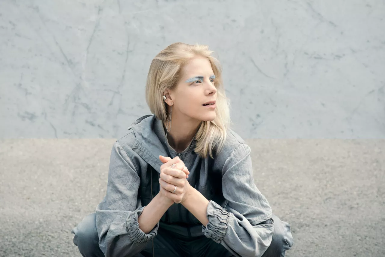 Videopremiere: Sandra Kolstad - BLING BLING BLING