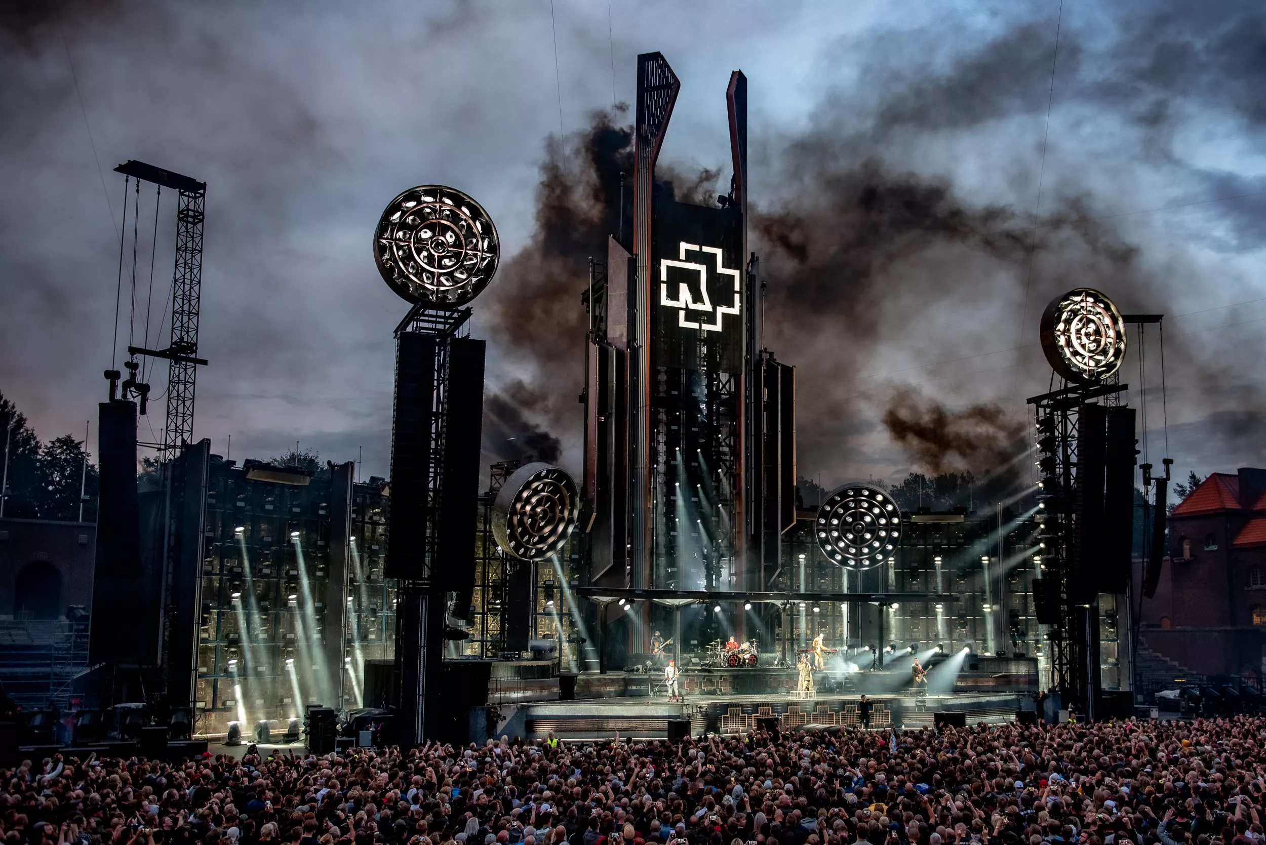 "Till Lindemann blev behandlet som en Gud" - ny ZDF-dokumentar præsenterer en 'insider', der deler sin viden