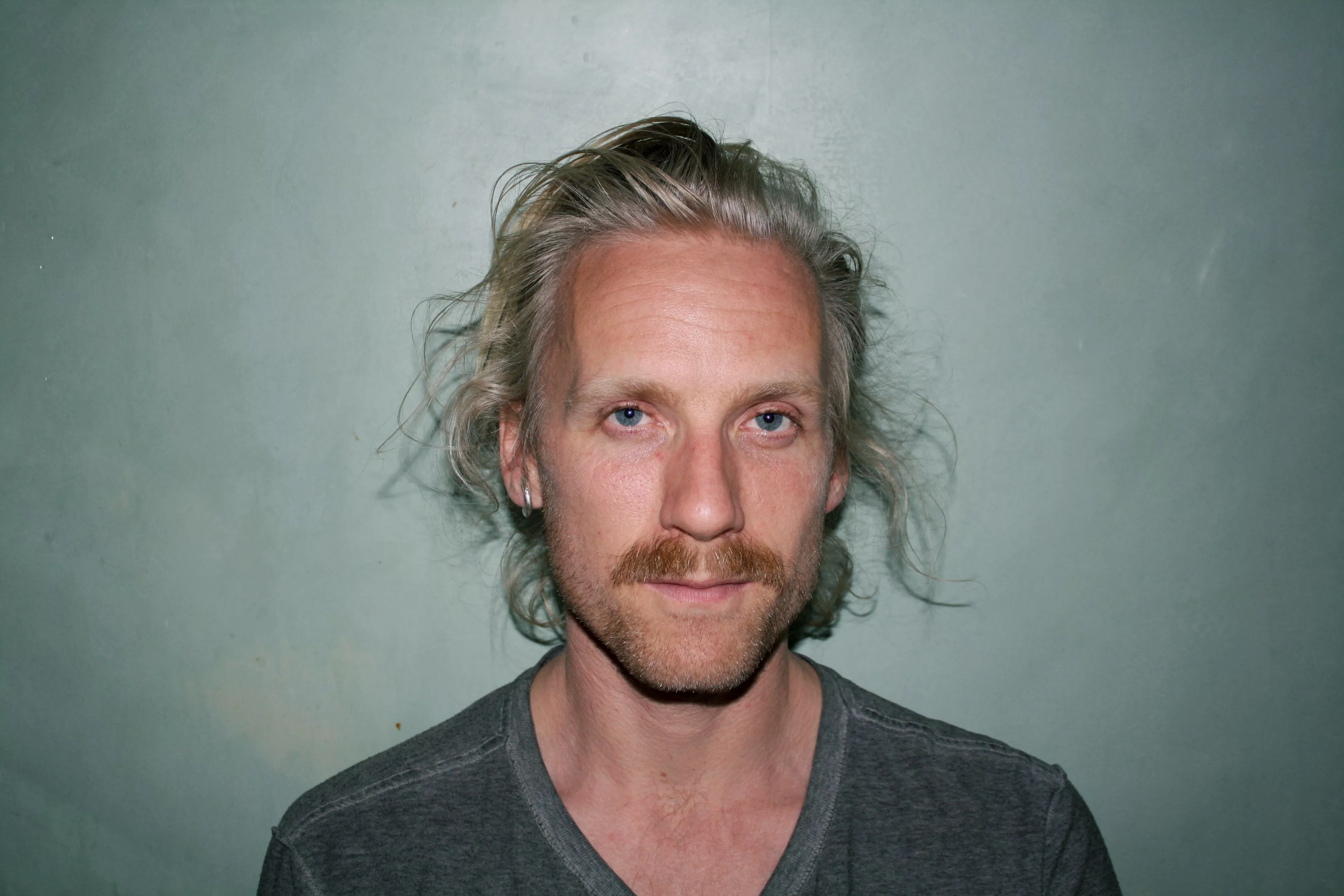 En glemt demo fundet i skovbunden