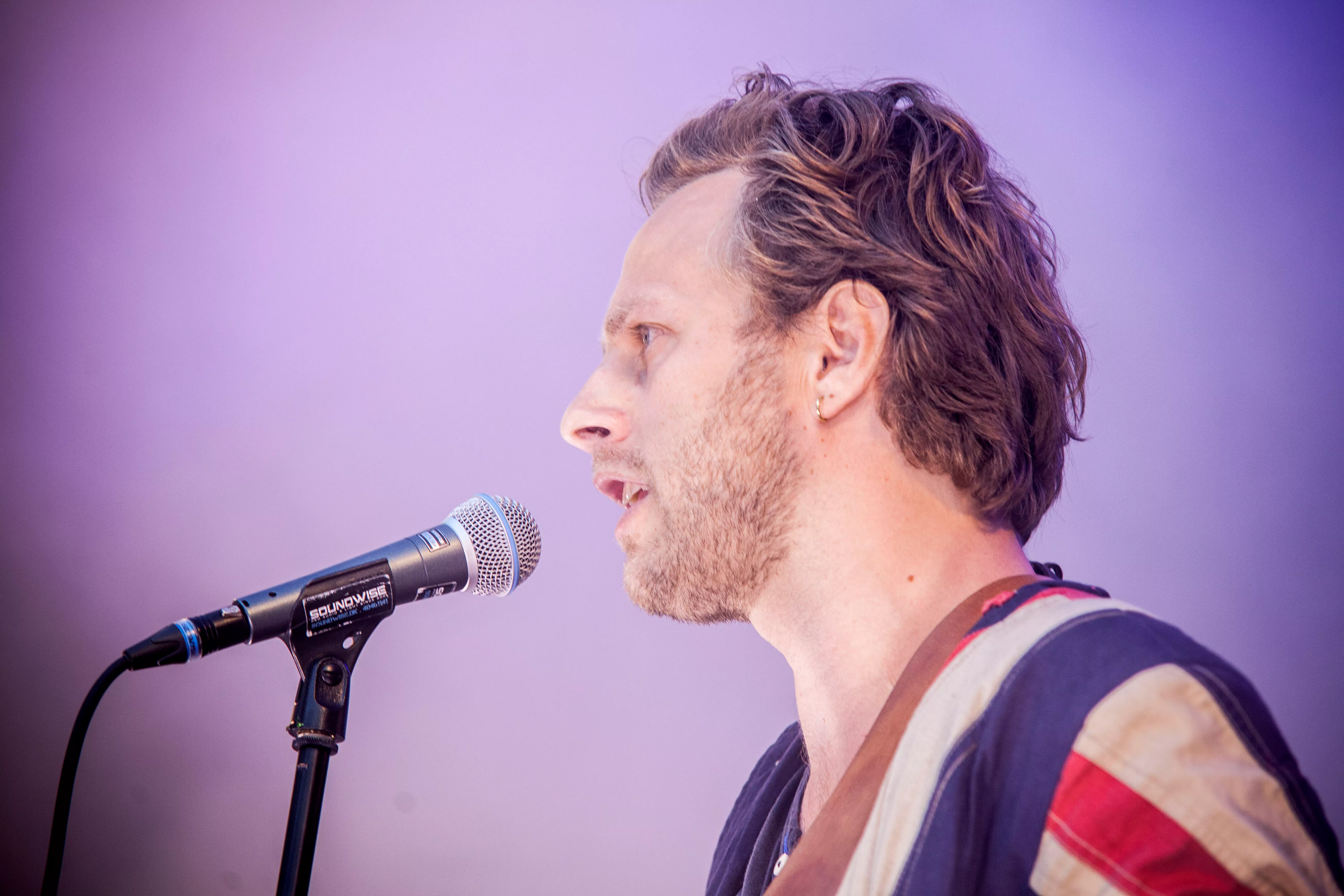 Klubskibet stævner ud på sikkert lyseblåt farvand