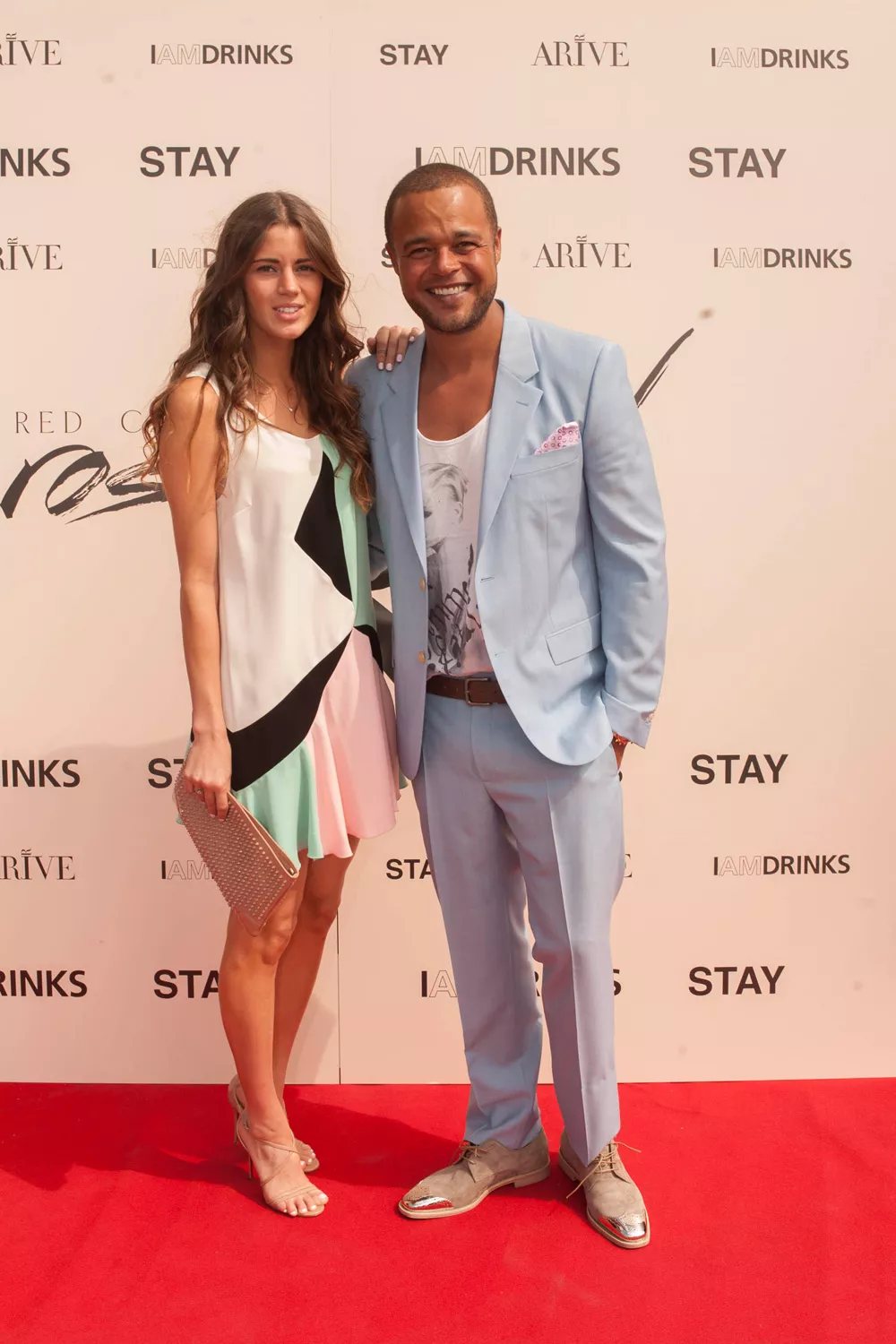 Se stjernerne på den røde løber til Tiësto