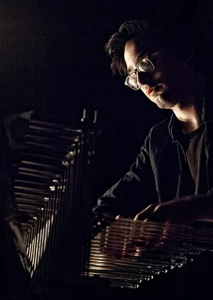 Verden skal forstås gennem vibrationer