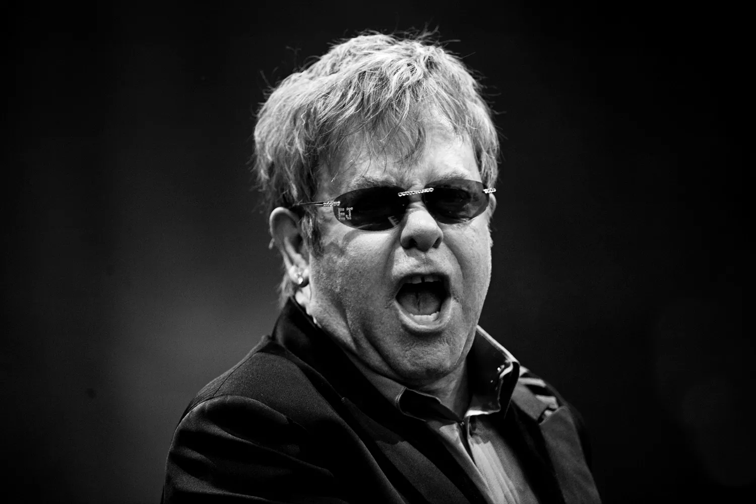 Elton John: Hvor vover I at kalde mine børn syntetiske?
