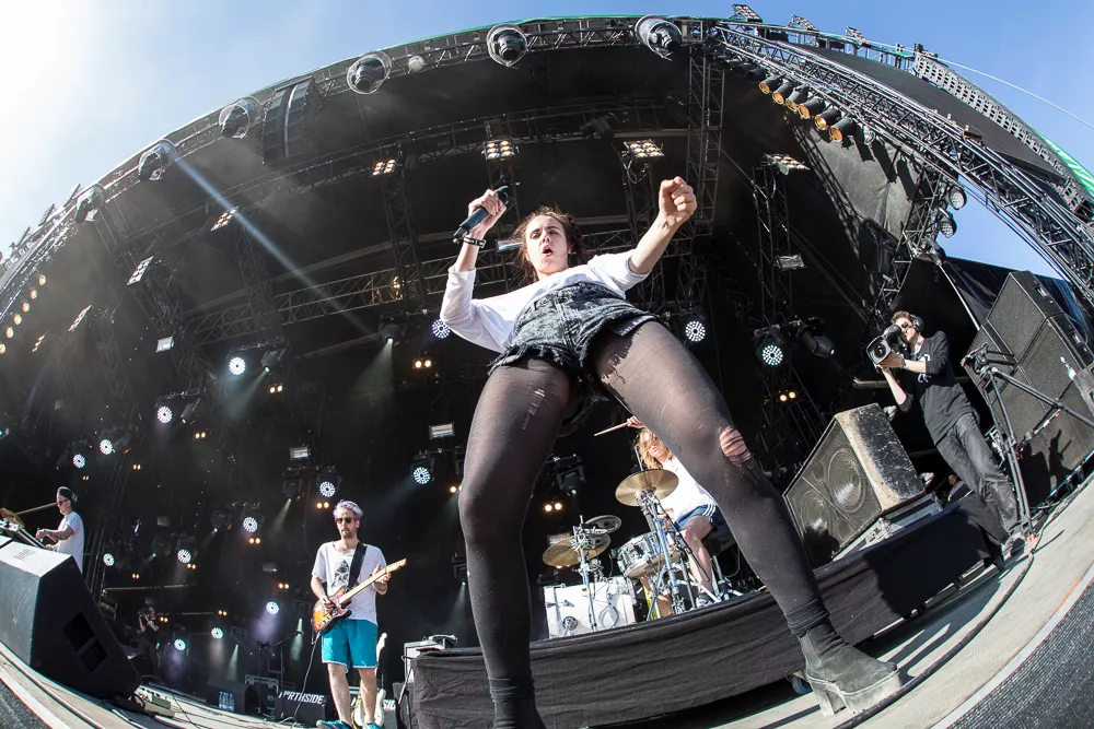 Oplev MØ, Jenny Wilson og Nørlund i GAFFAs Roskilde-stand