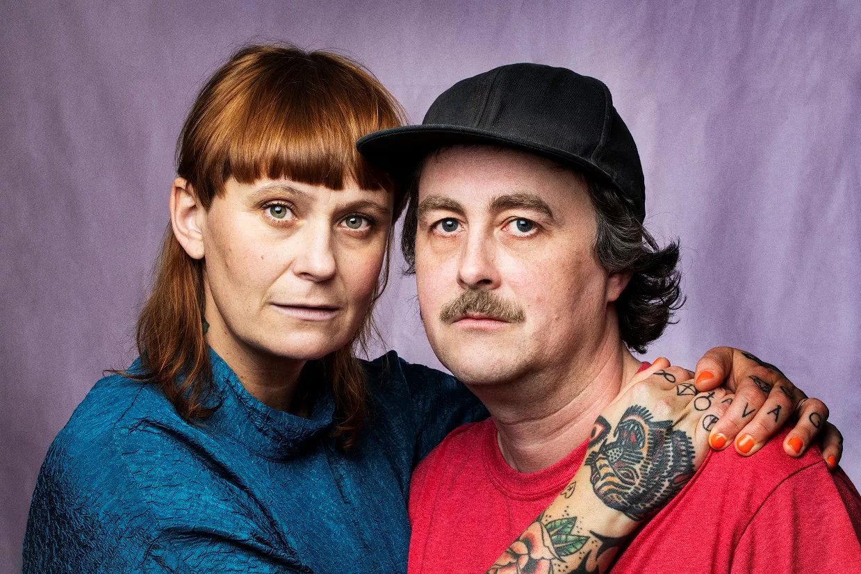 Popduon Steget släpper livealbum och åker på turné