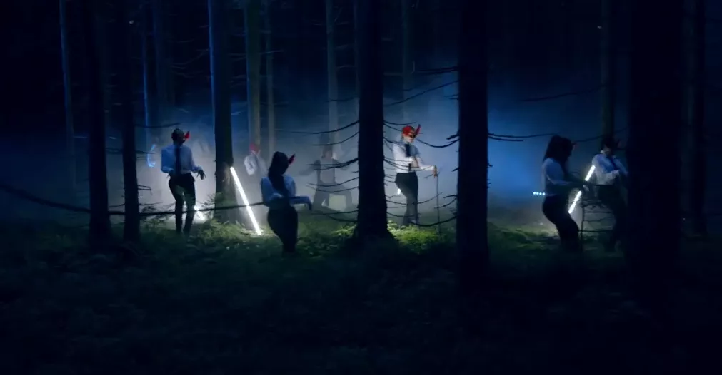 Ylvis opptrer under MTV Europe Music Awards