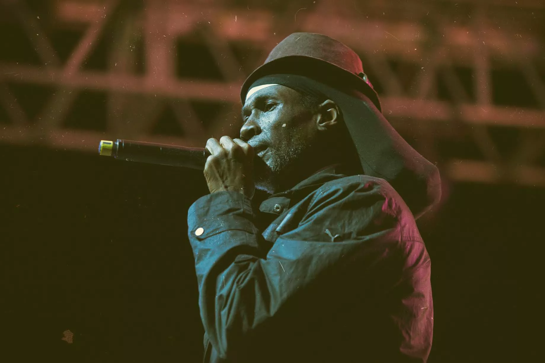 ANMELDELSE: Stærk posthum udgivelse med reggaefænomenet Akae Beka