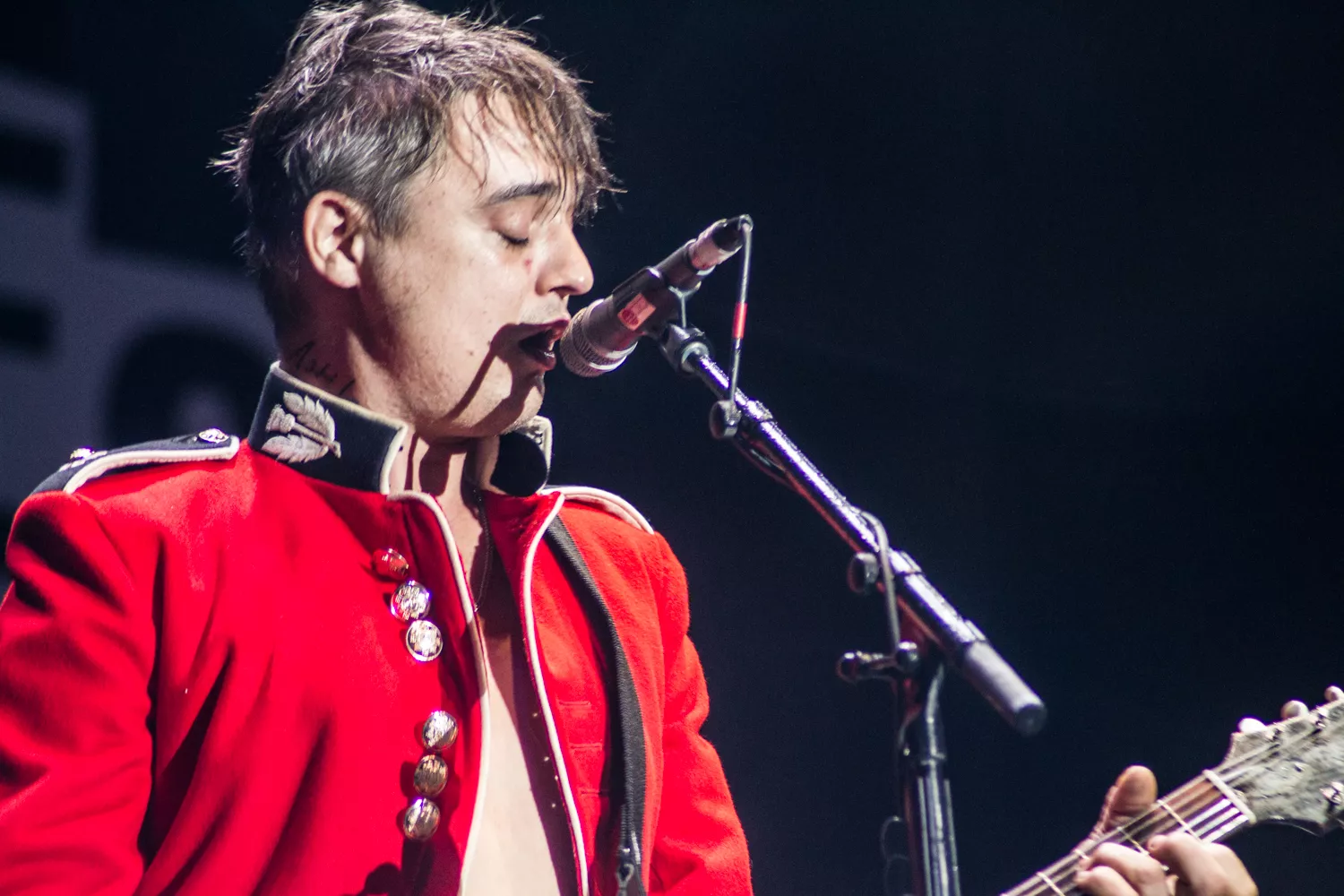 Ska Peter Doherty spela i Sverige och Australien samma dag?