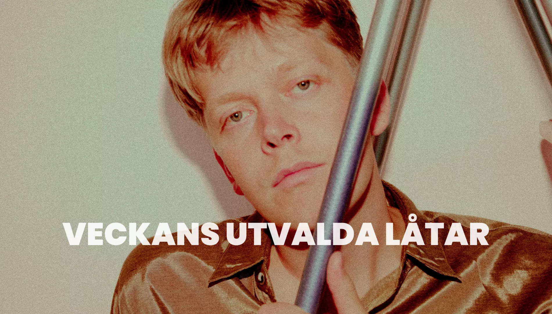 Indiepop-artisten Augustine är aktuell med den nya singeln "Fumbling".