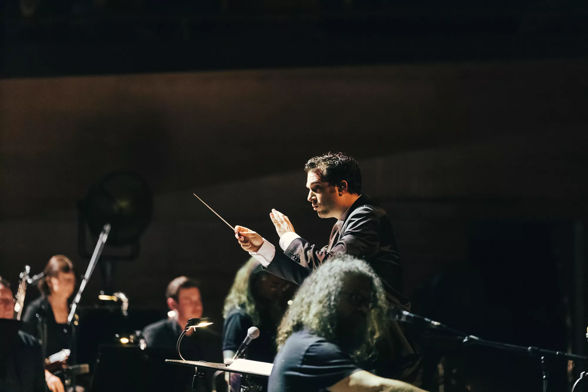 Danmarks Underholdningsorkester optræder ved Folkemødet – og lader politikere dirigere