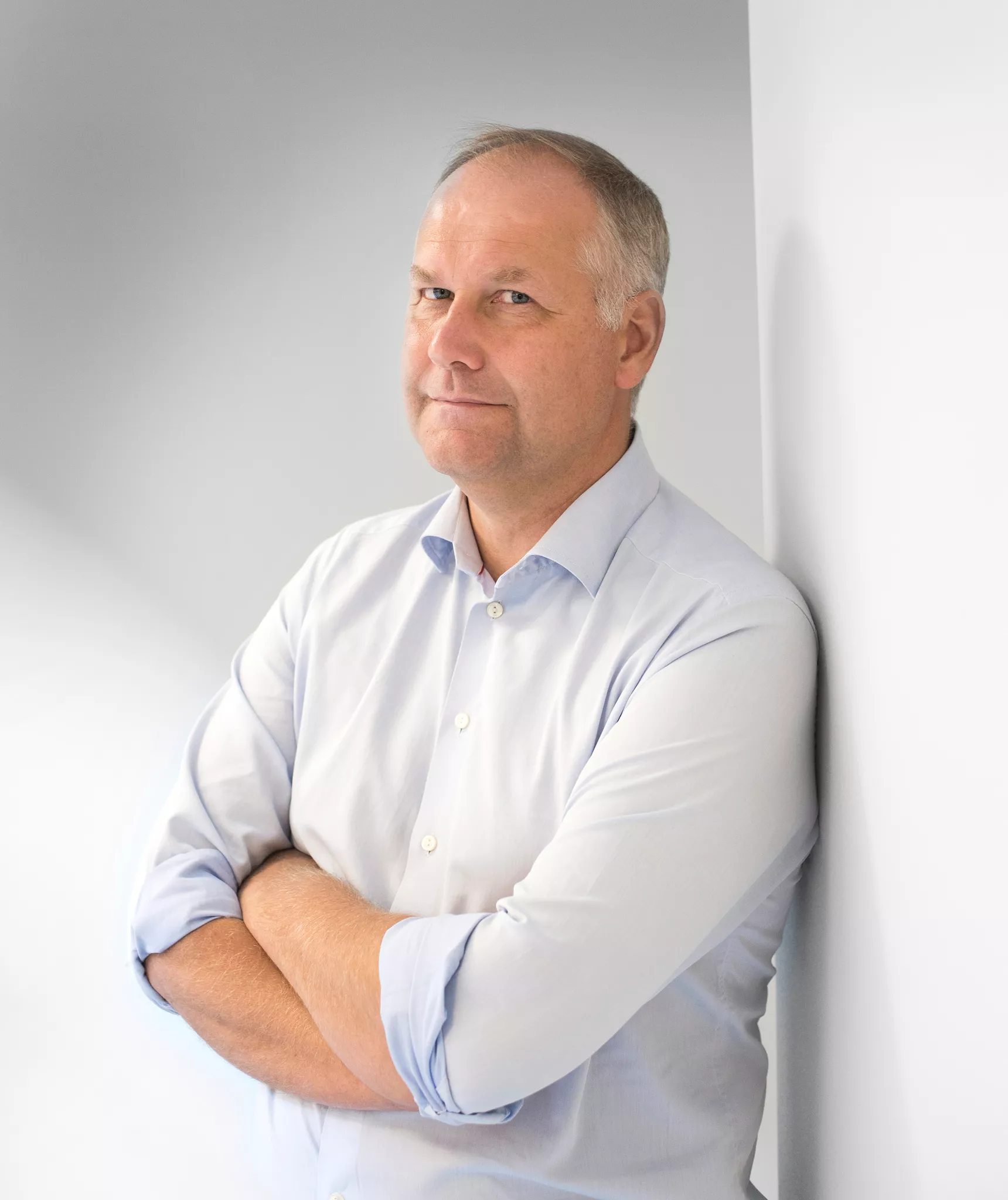 "Musiken är smörigare än den svenska och även nationalistisk"