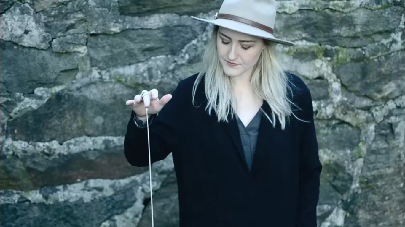 VIDEOPREMIÄR: Nea Nelson − Shoot You Down