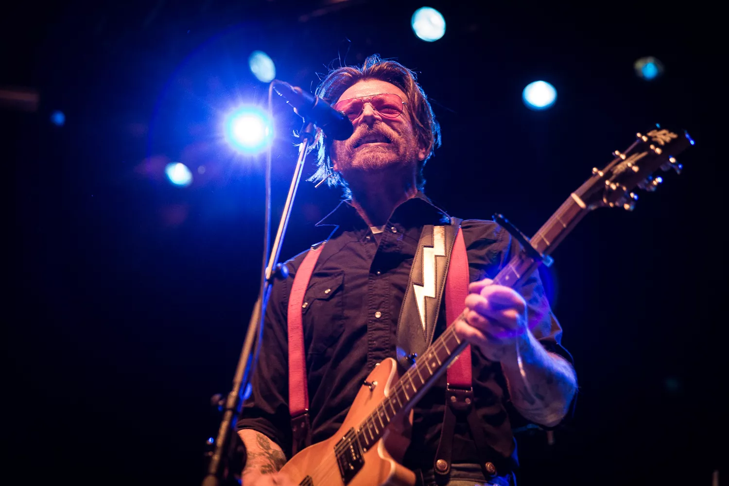Eagles of Death Metal aflyser resten af Europaturné 